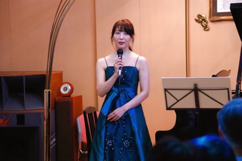 ピアニスト藤波結花によるピアノソロ演奏。「プチ・ボヌール Vol.17」にて。主宰者としてのご挨拶。