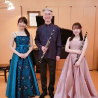 プチ・ボヌール Concert Vol.17 終演後の出演者集合写真。左からクラリネット白川和海、国立音大准教授・大和田智彦、ピアノ藤波結花。（2026年7月25日開催）